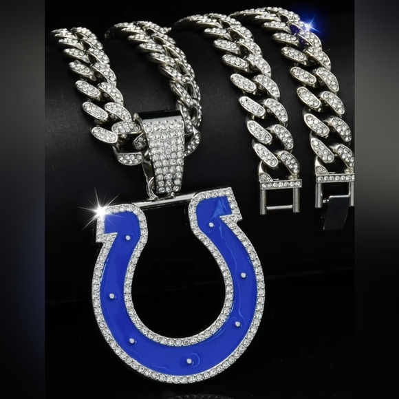 Colts football team iced Cubsn Chain Necklace Size 20\